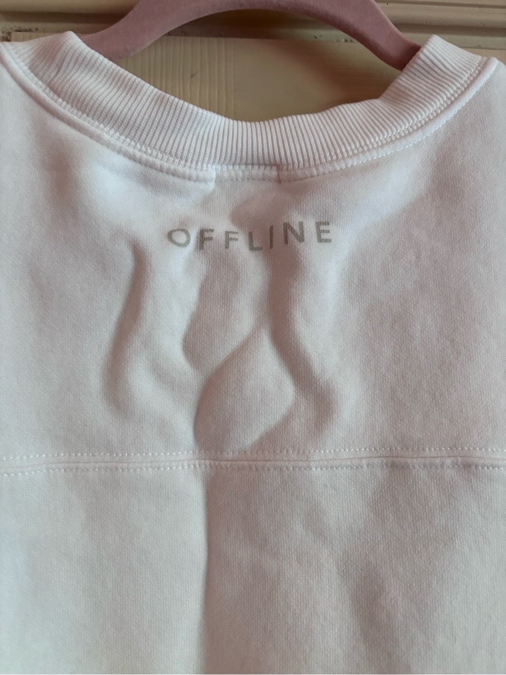 Offline by Aerie White Crewneck Sweatshirt and sweat shorts Set - Picture 5 of 7